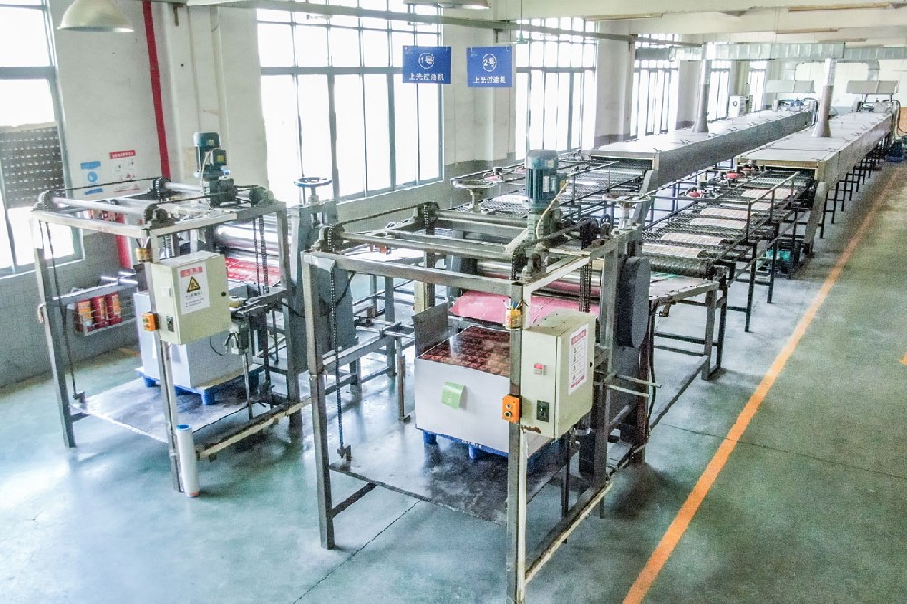 卡牌自動(dòng)過(guò)油壓光機(jī) 